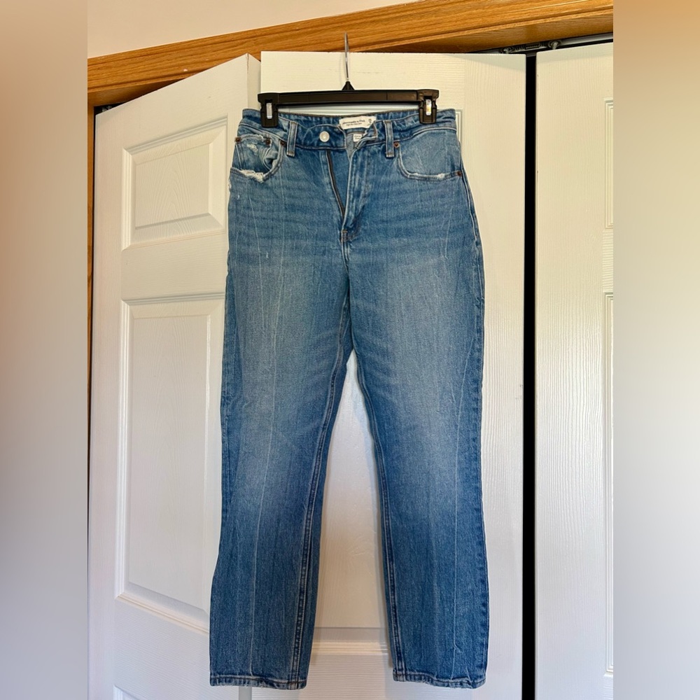 Abercrombie & Fitch jeans.